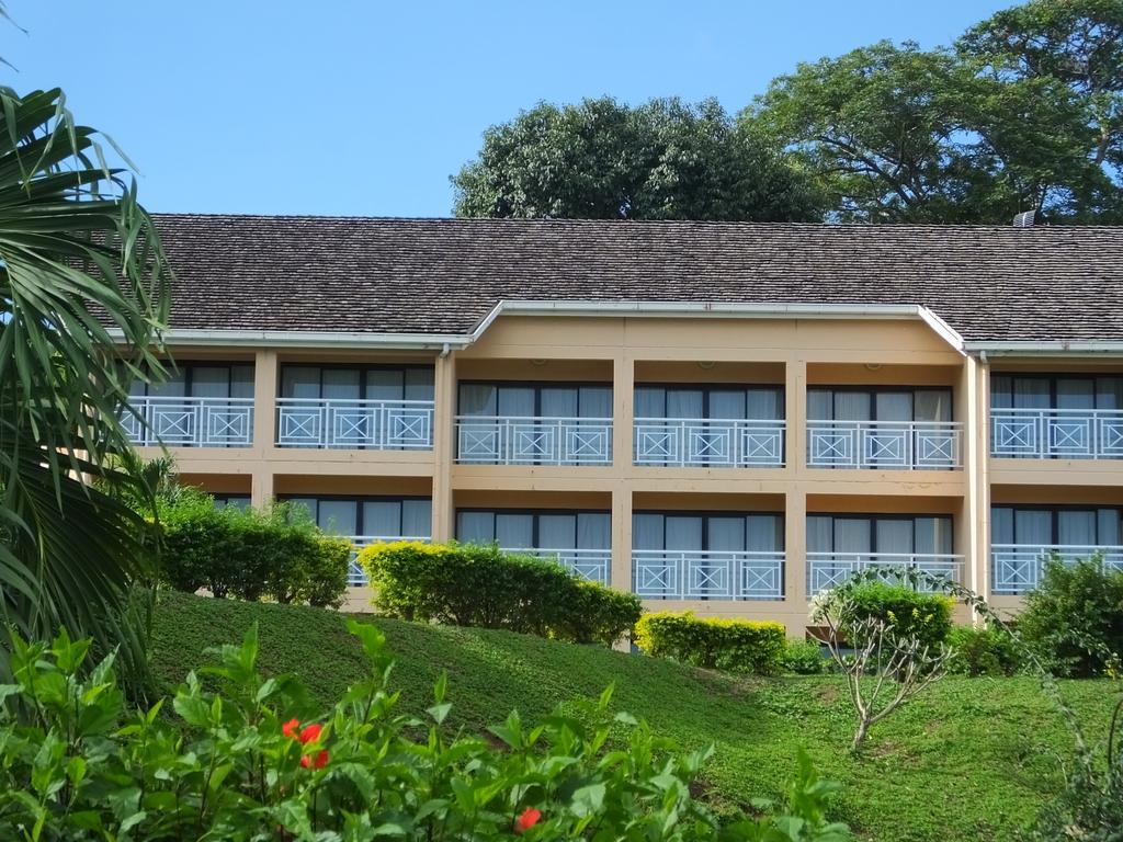 Tiki Hotel - Hotel D'Application Du Lycee De Tahiti Punaauia  Exterior photo